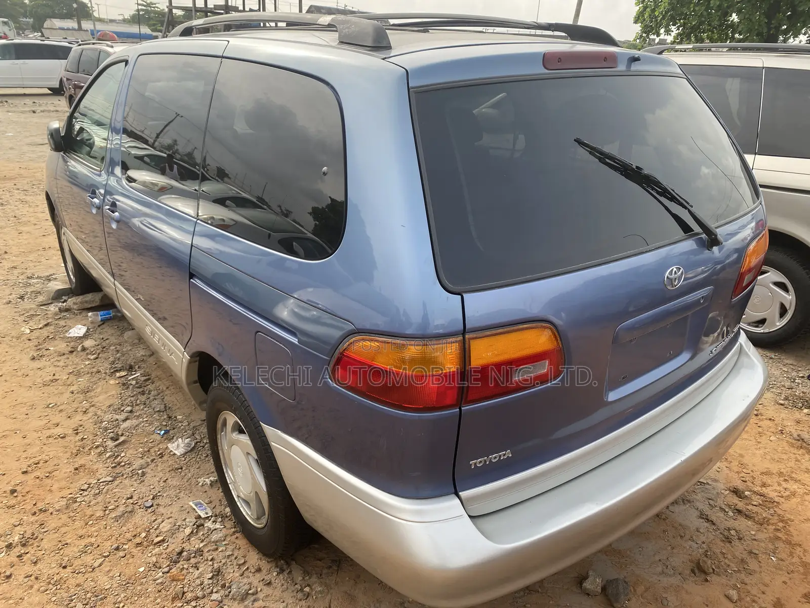 Toyota Sienna XLE 2001 Blue