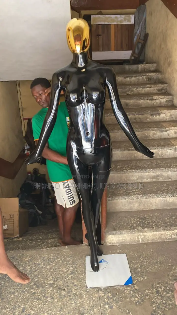 Flying Pose Glossy Black Fibre Female Mannequin