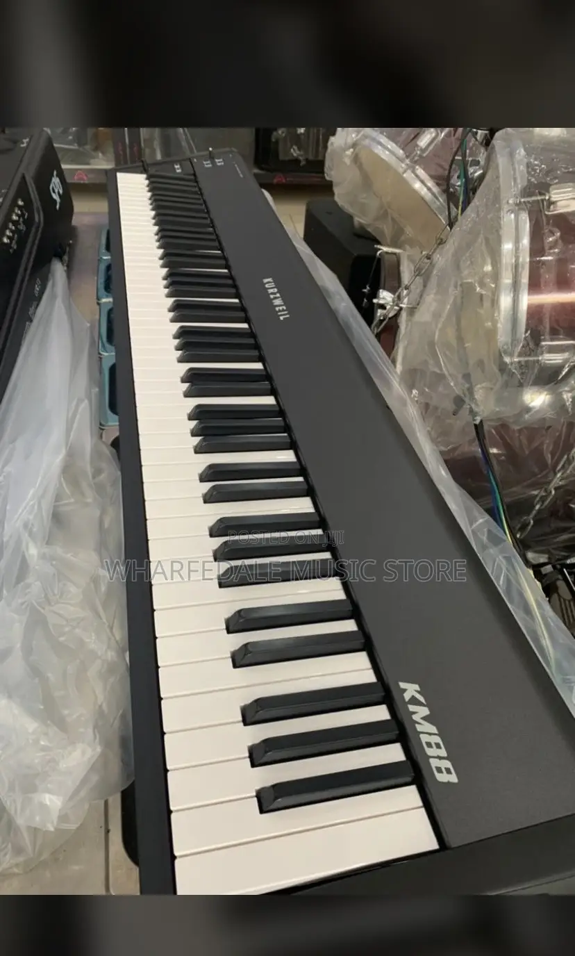 Kurzweil KM88 MIDI Controller 88-Note Keyboard