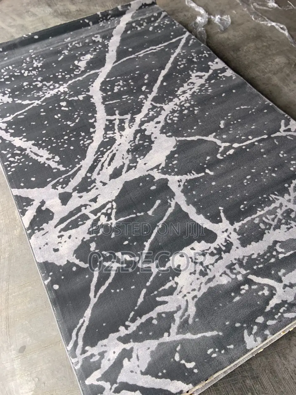 Abstract Design Center Rugs (5/7 and 7/10)