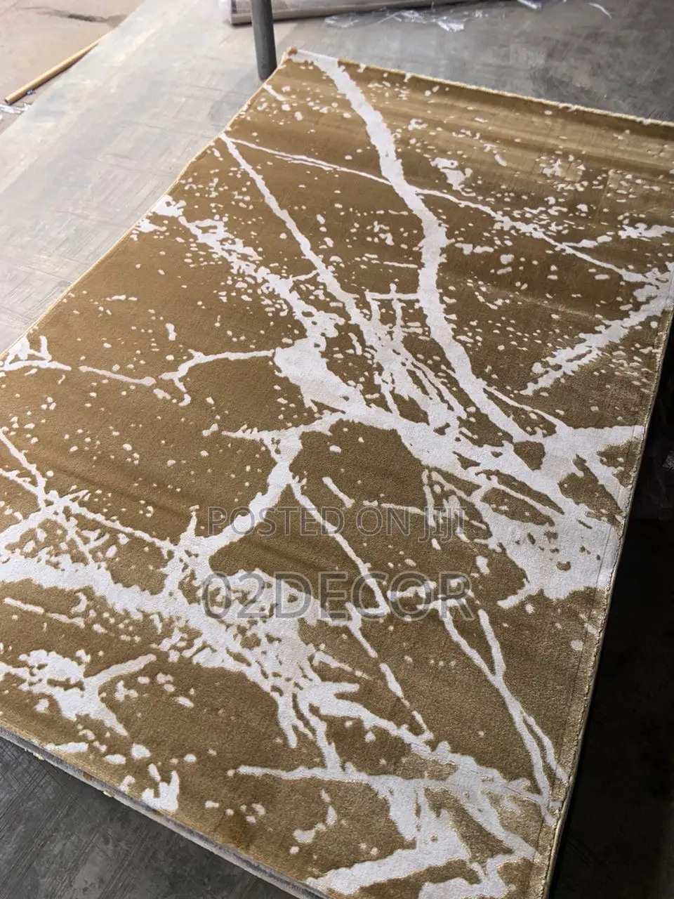 Abstract Design Center Rugs (5/7 and 7/10)