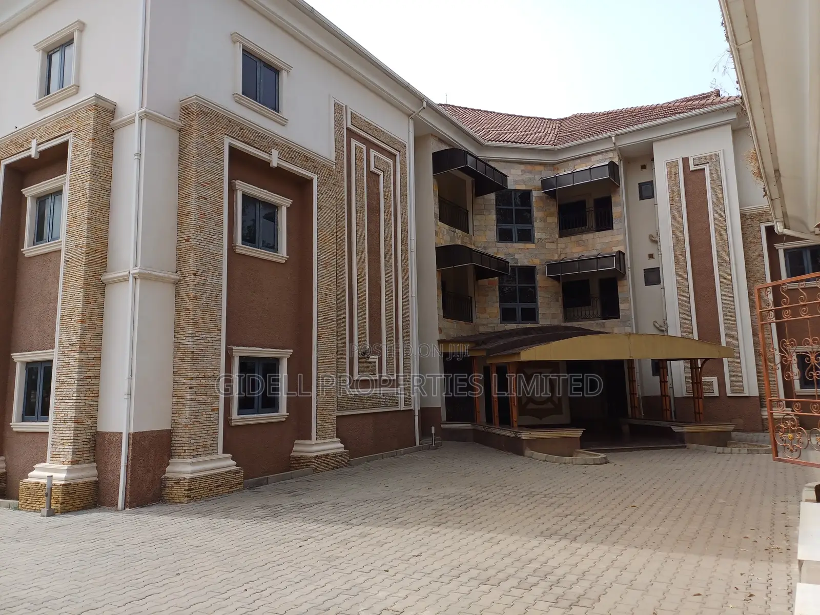 3bdrm Block of Flats in Guzape District for rent