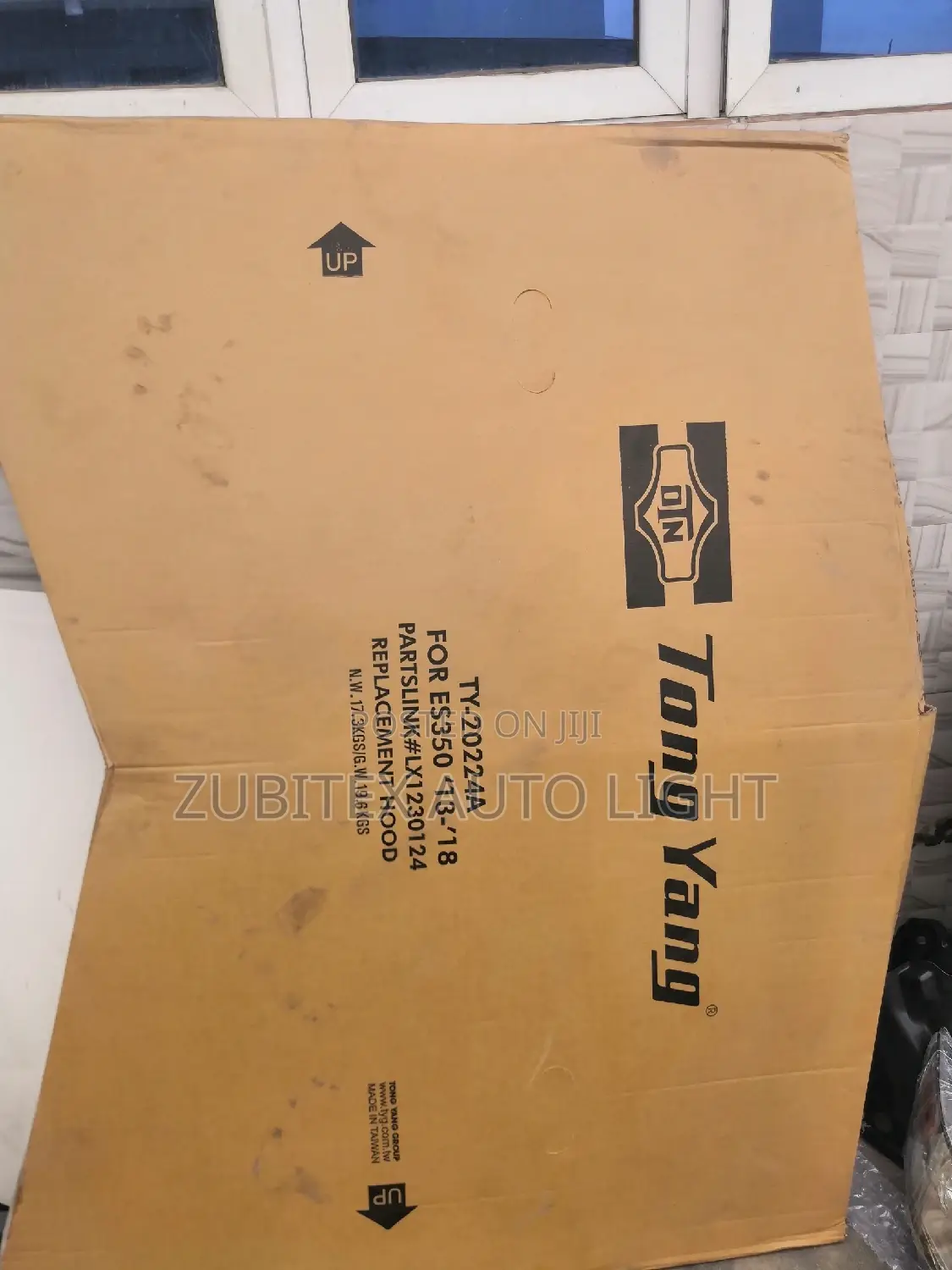 Bonnet Es350 2018 Model