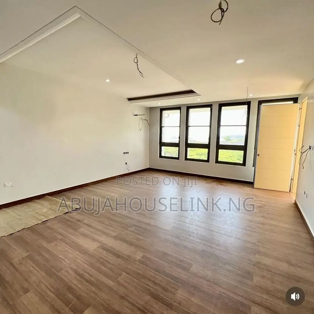 7bdrm Duplex in Maitama Main Abuja for sale