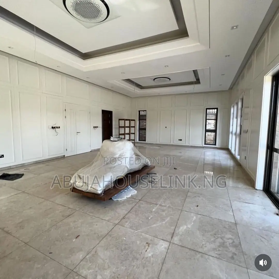 7bdrm Duplex in Maitama Main Abuja for sale