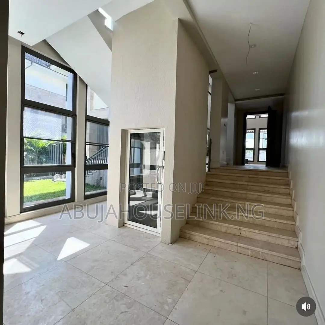 7bdrm Duplex in Maitama Main Abuja for sale
