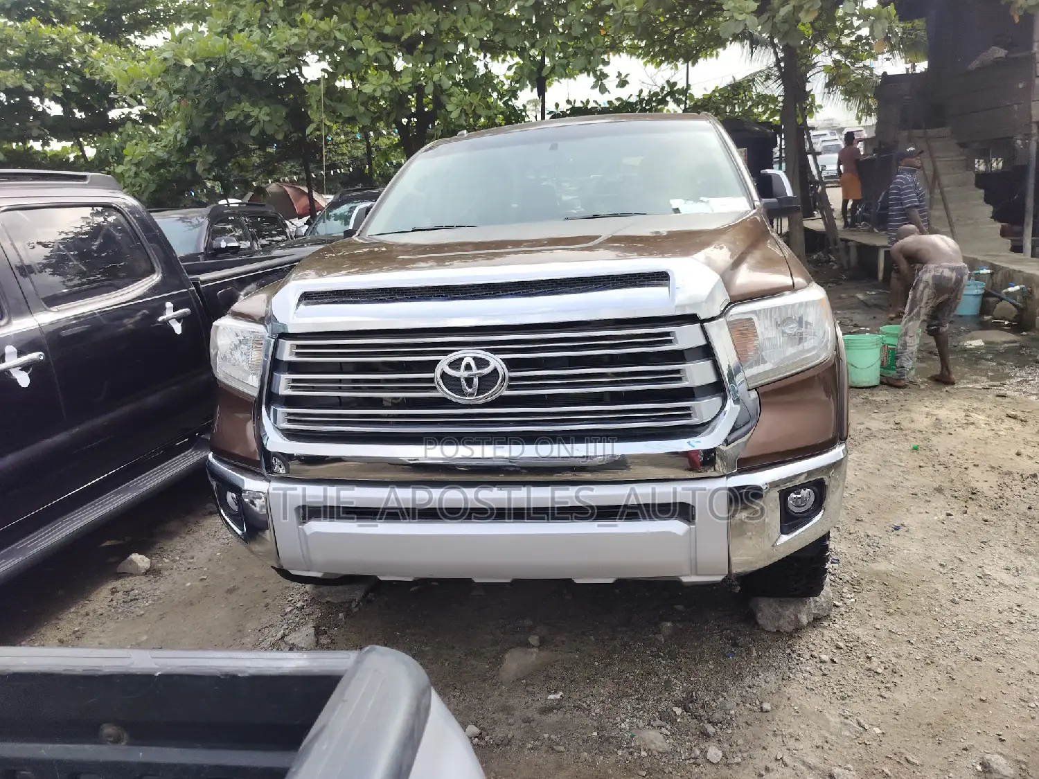 Toyota Tundra 2017 Brown