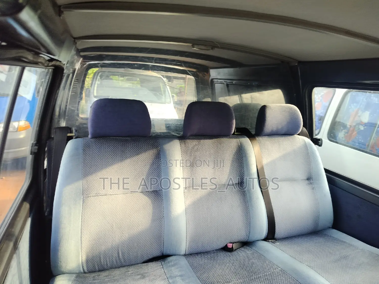 Toyota HiAce 2006 Blue
