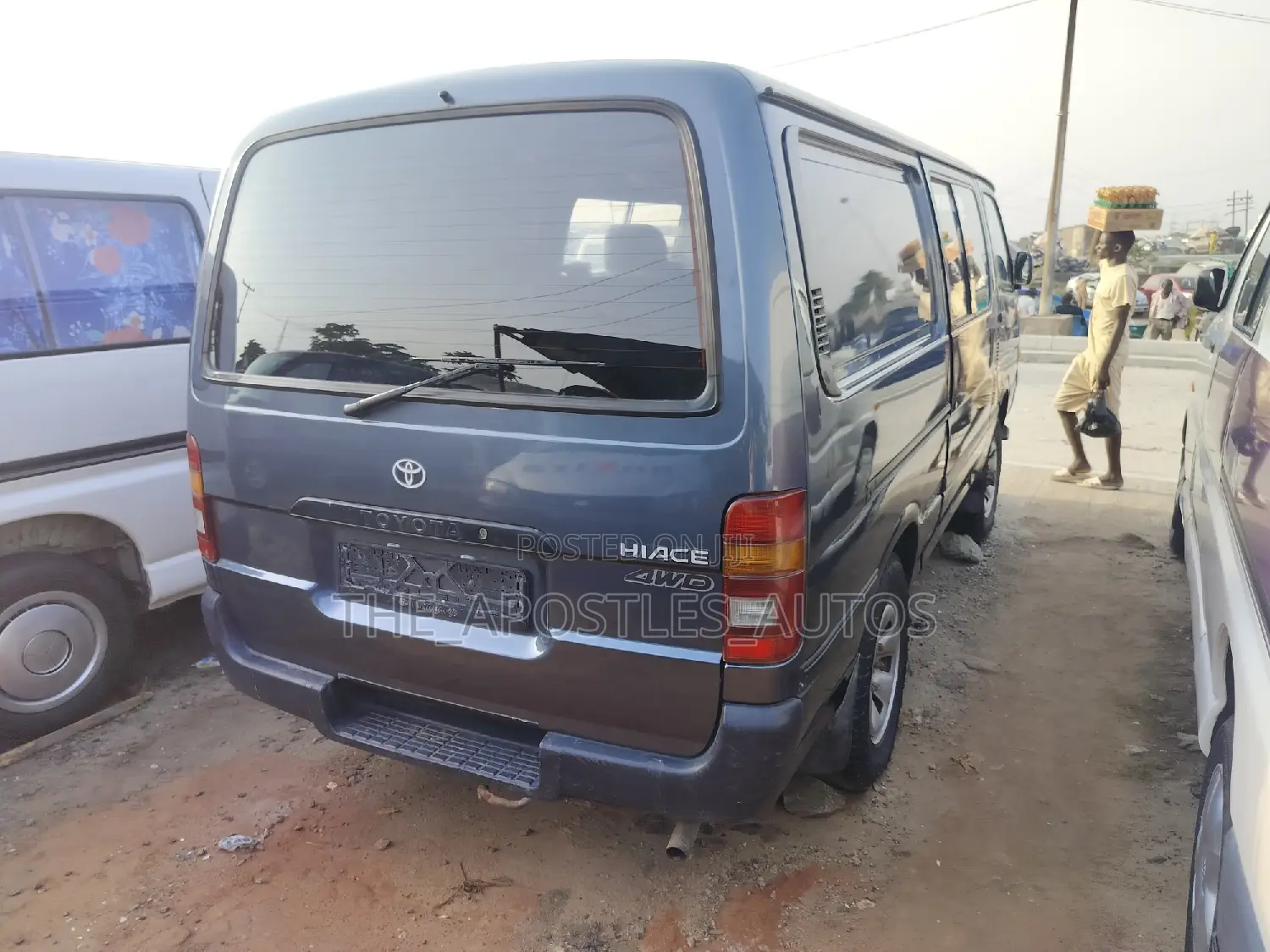Toyota HiAce 2006 Blue