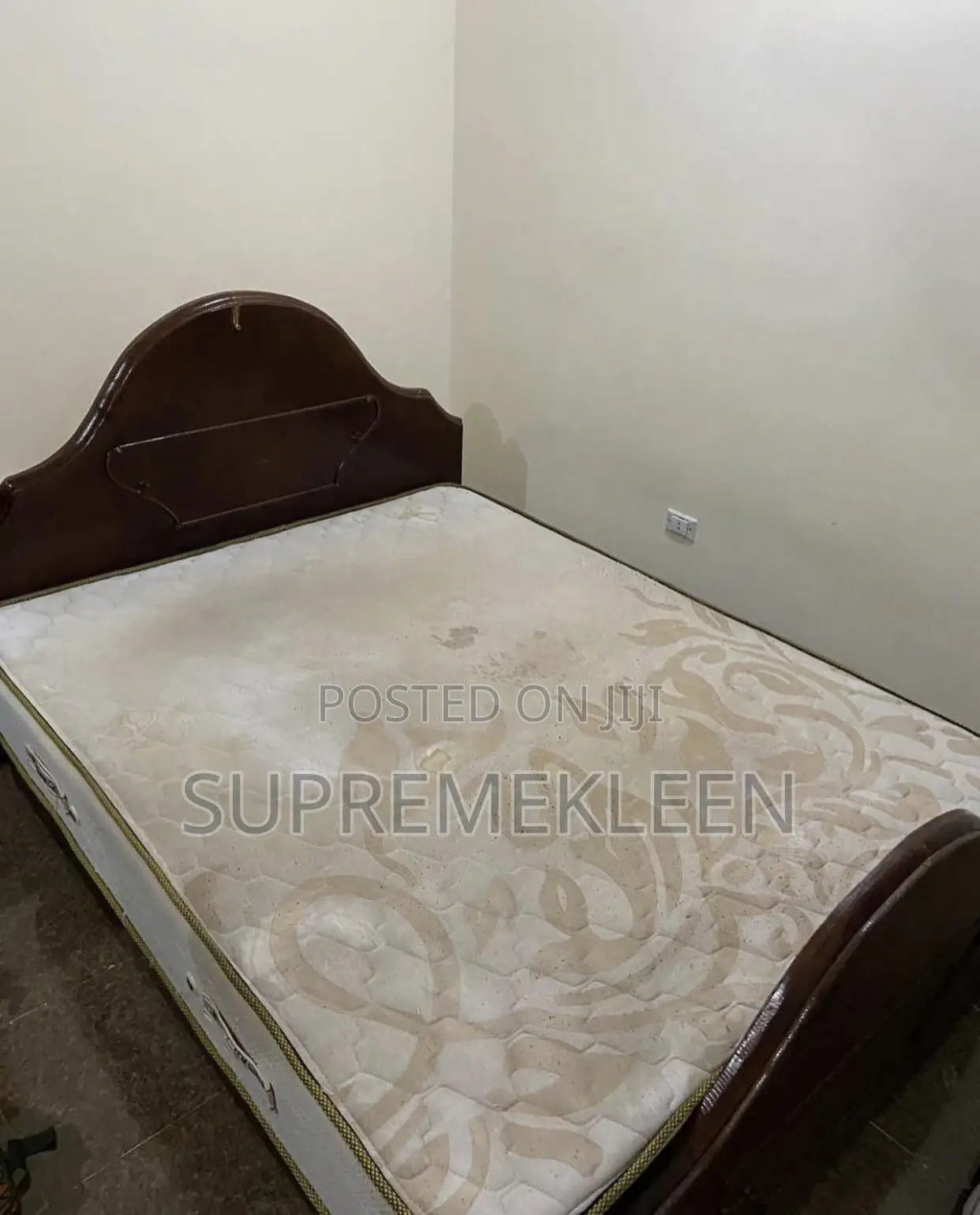 Professionally Clean Upholstery Service as Well as Mattress