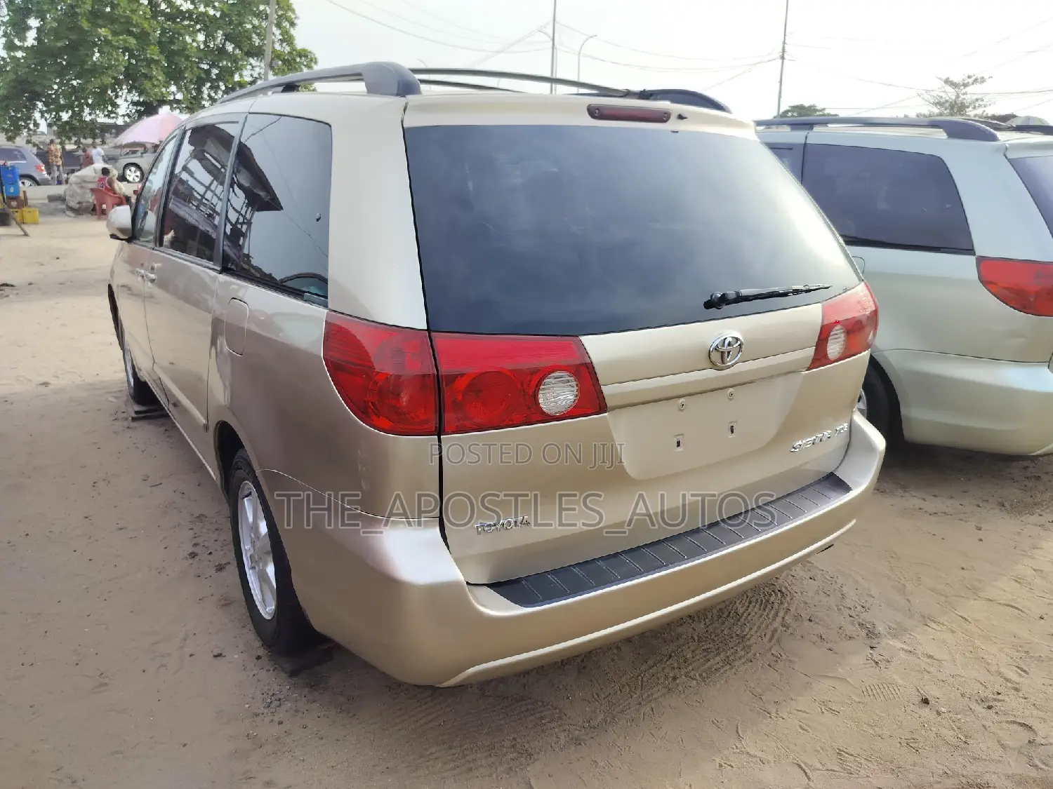Toyota Sienna XLE FWD 2006 Gold