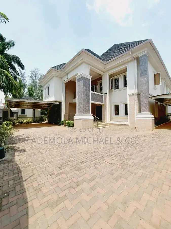 6bdrm Duplex in Maitama for sale