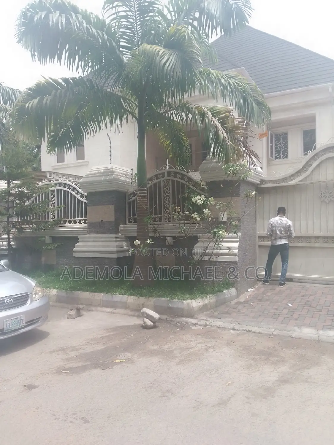 6bdrm Duplex in Maitama for sale