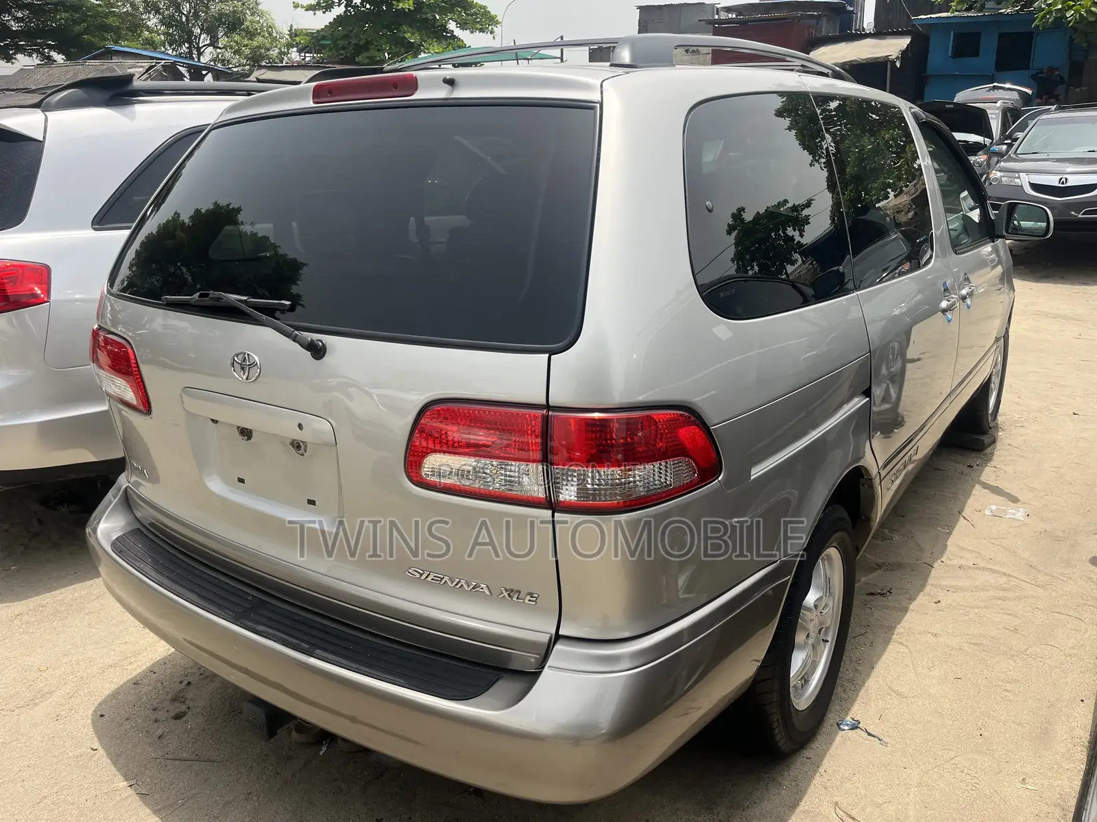 Toyota Sienna XLE 2003 Silver