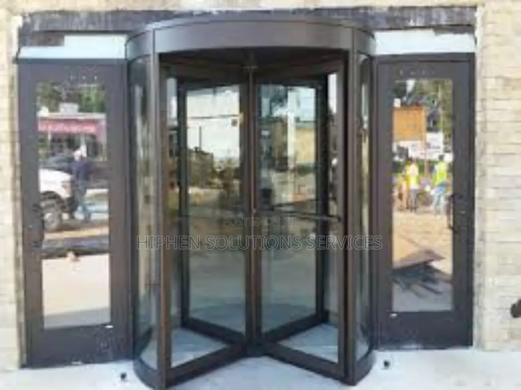 Automatic Revolving Door With Diameter 3,60m To 5,40m