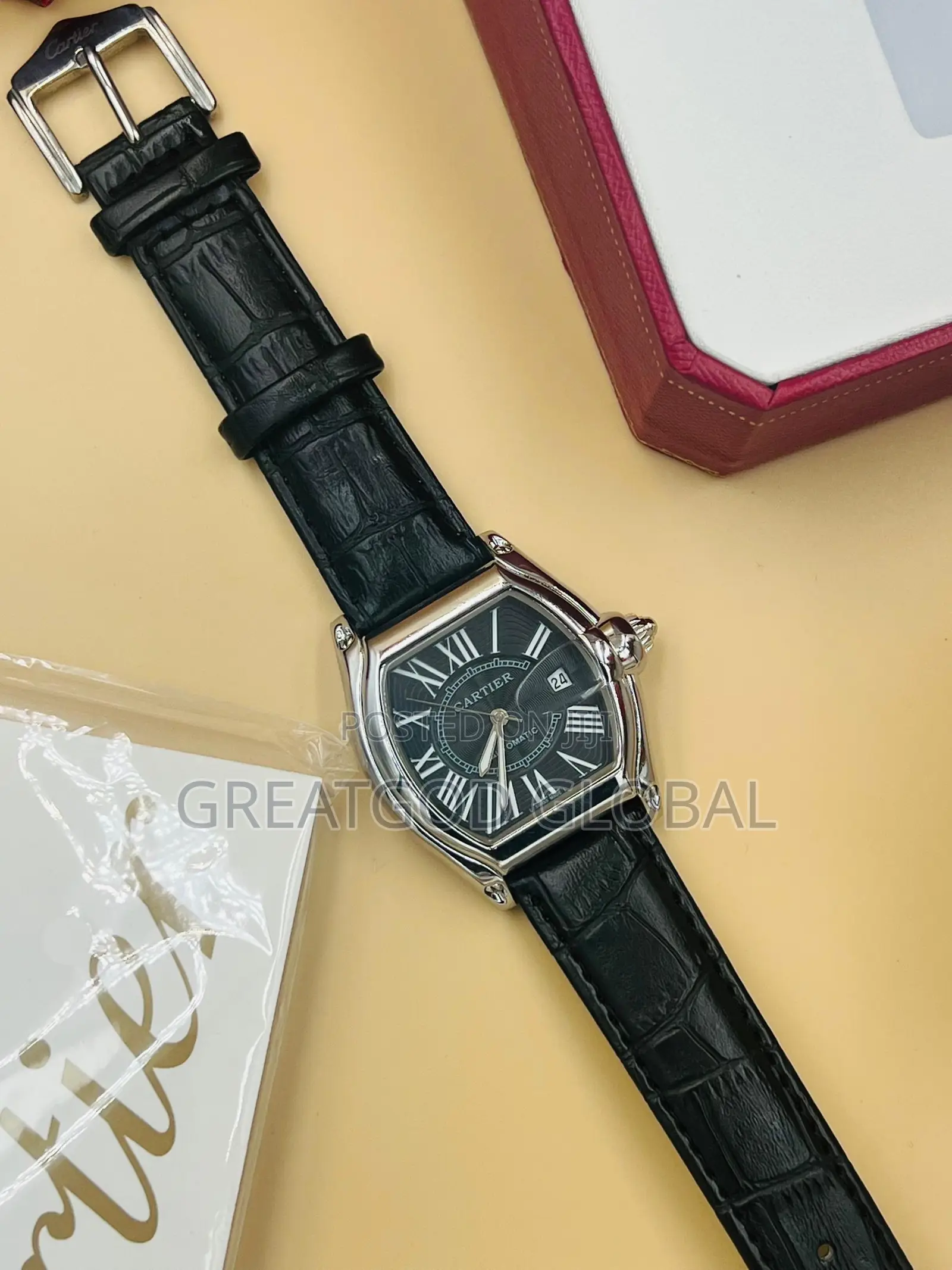 Cartier Leather Wristwatch Unique With Box for Women Wears