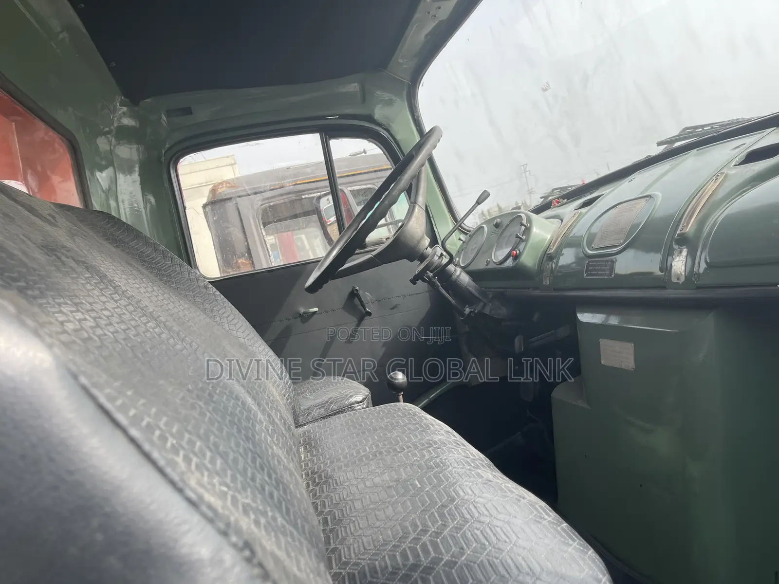 Mercedes Benz Tipper Domp Truck
