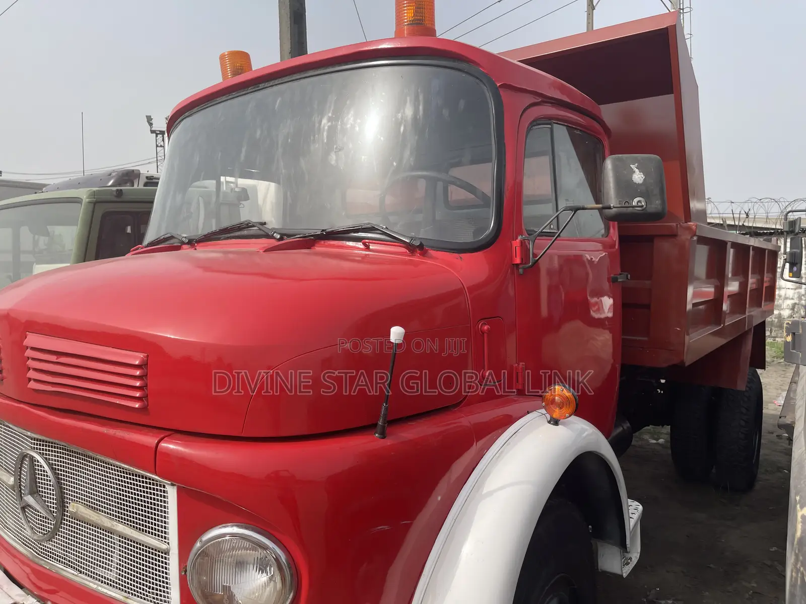 Mercedes Benz Tipper Domp Truck
