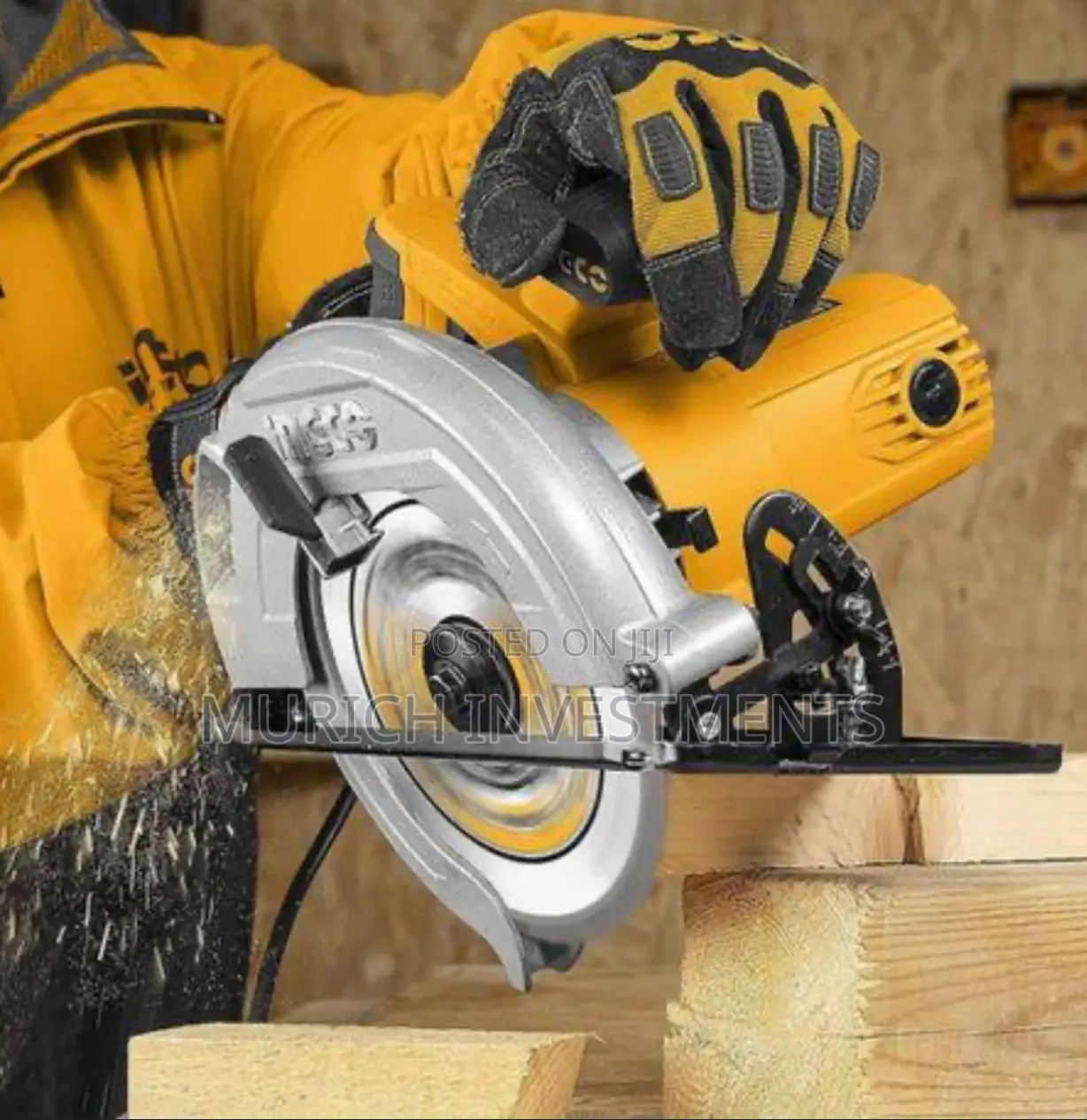 INGCO Industrial Circular Saw CS185182 1400w