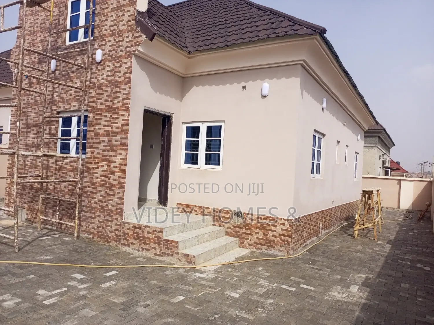 3bdrm Bungalow in Lavister Estate, Galadimawa for rent