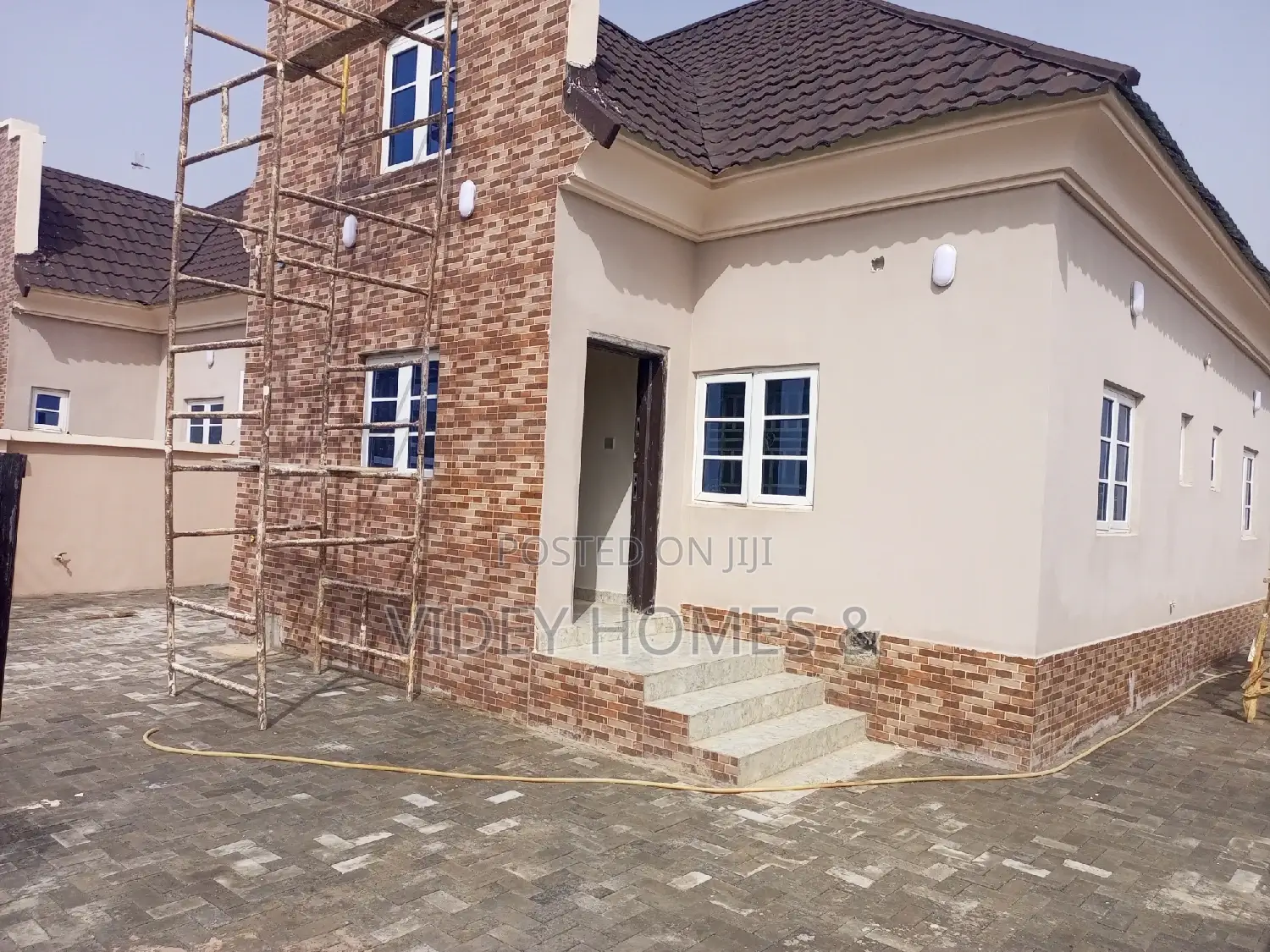 3bdrm Bungalow in Lavister Estate, Galadimawa for rent