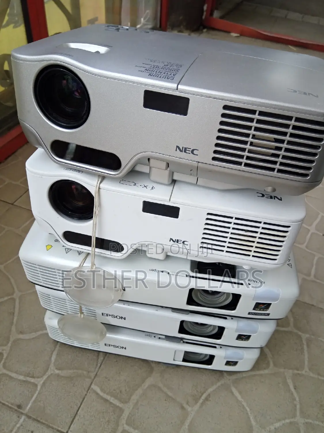 Best London Used Sanyo Projectors in Abuja