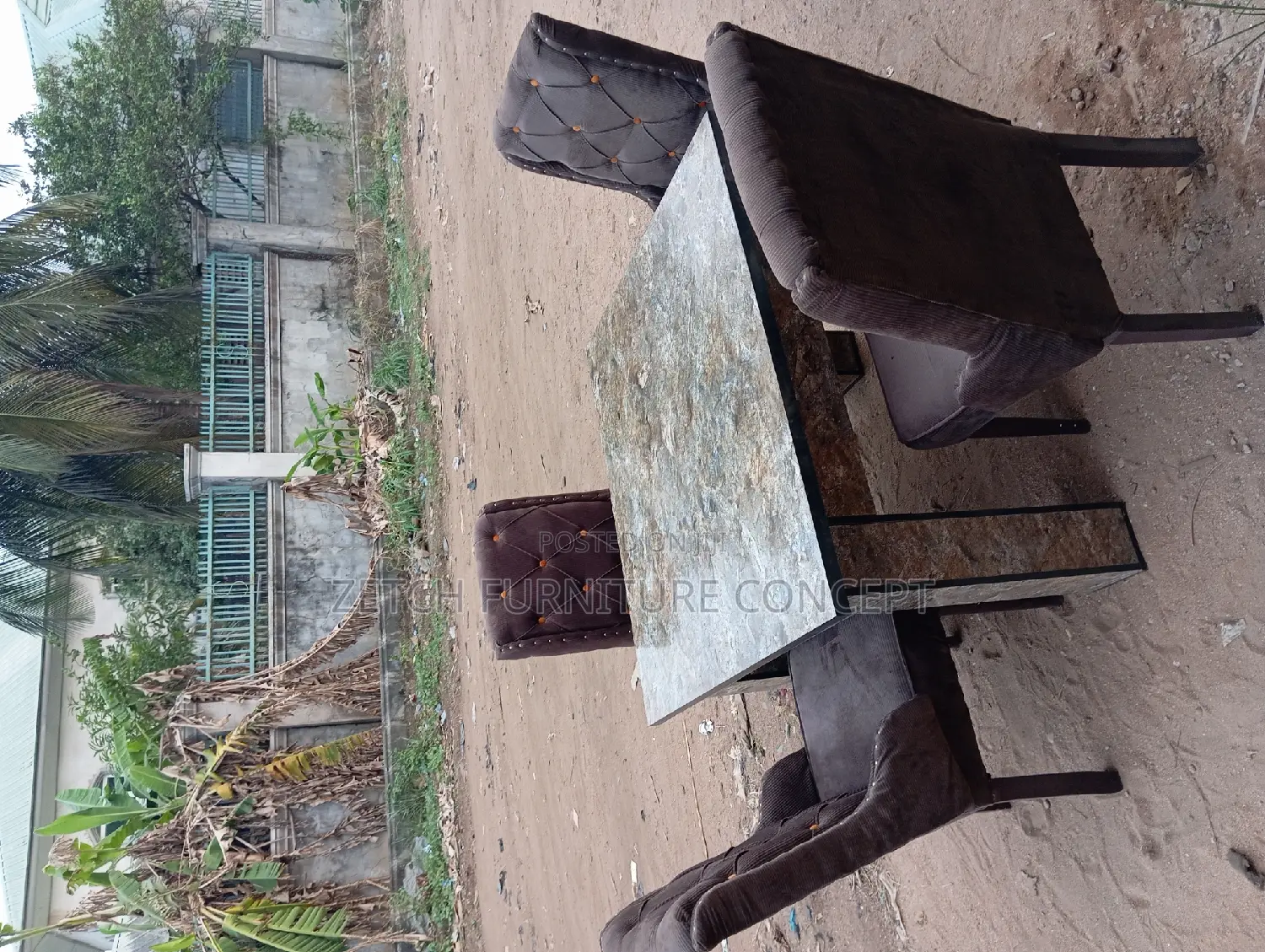 Standard 4 Seaters Dining Table