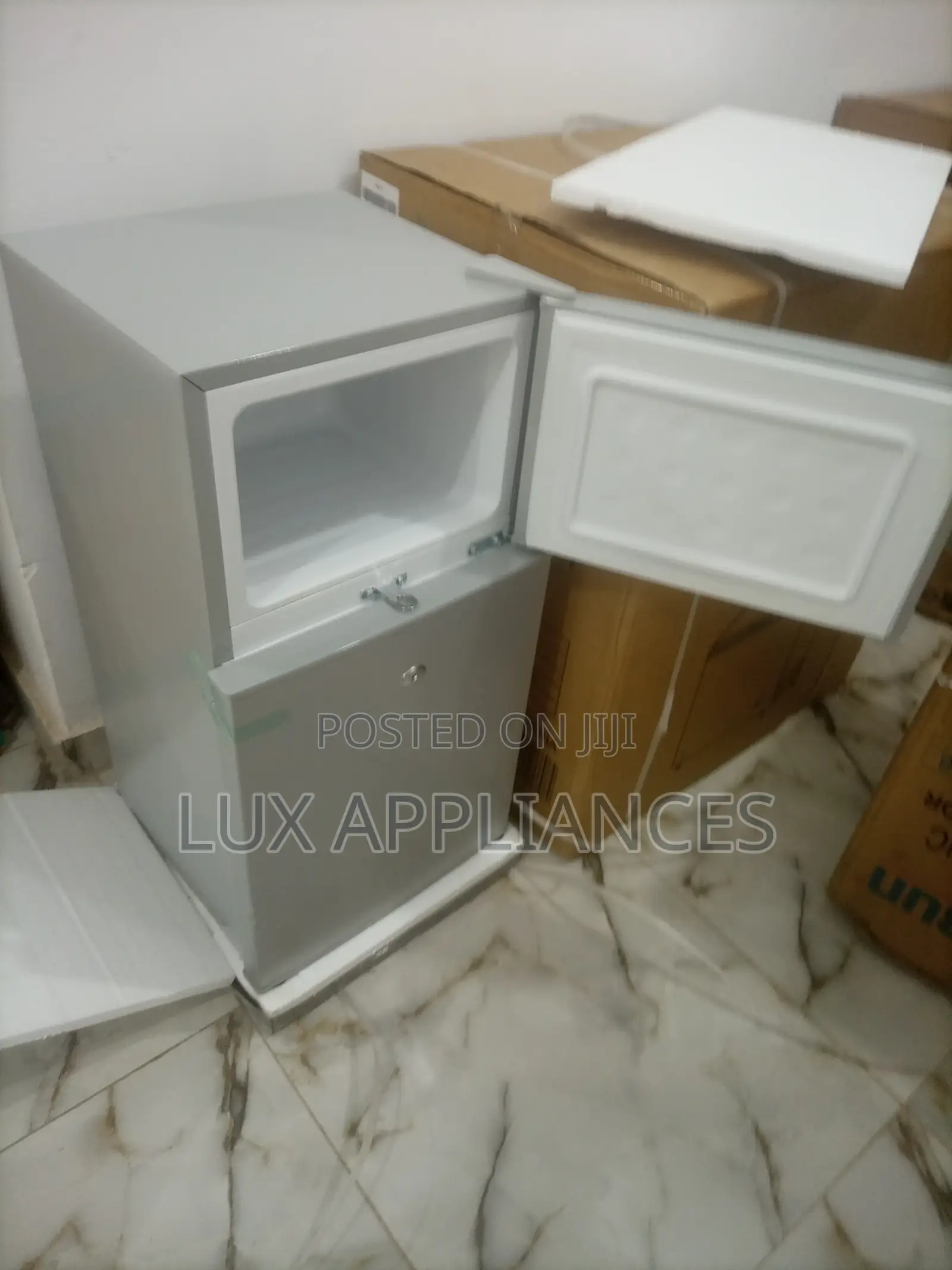Brand New Skyrun Refrigerator Bcd85hc 85l