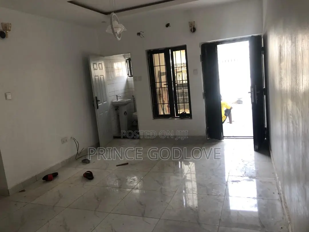 2bdrm Block of Flats in Dawaki for rent