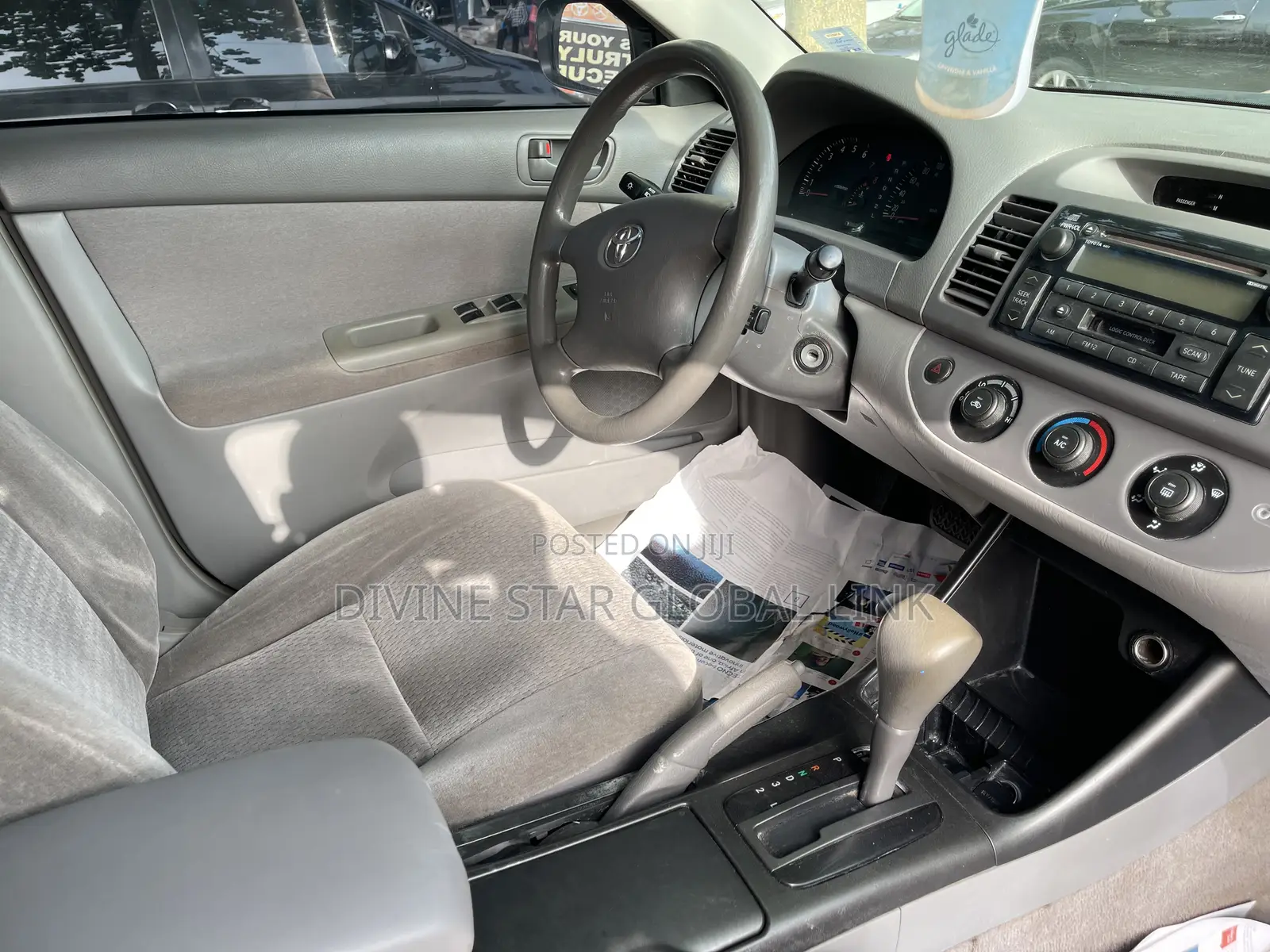 Toyota Camry LE V6 4dr Sedan (3.0L 6cyl 5A) 2004 Gray