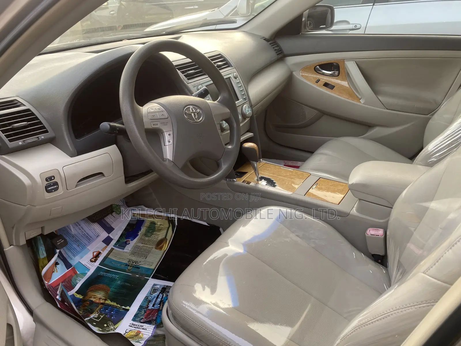Toyota Camry XLE V6 4dr Sedan (3.5L 6cyl 6AM) 2008 Gold