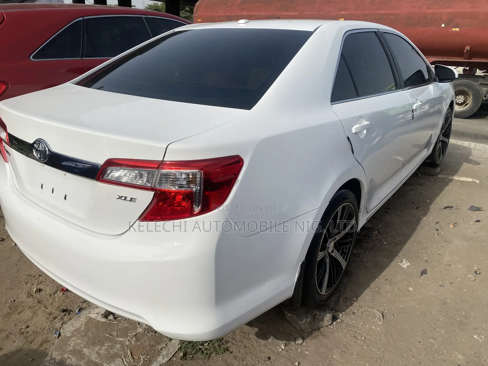 Toyota Camry XLE V6 4dr Sedan (3.5L 6cyl 6A) 2012 White