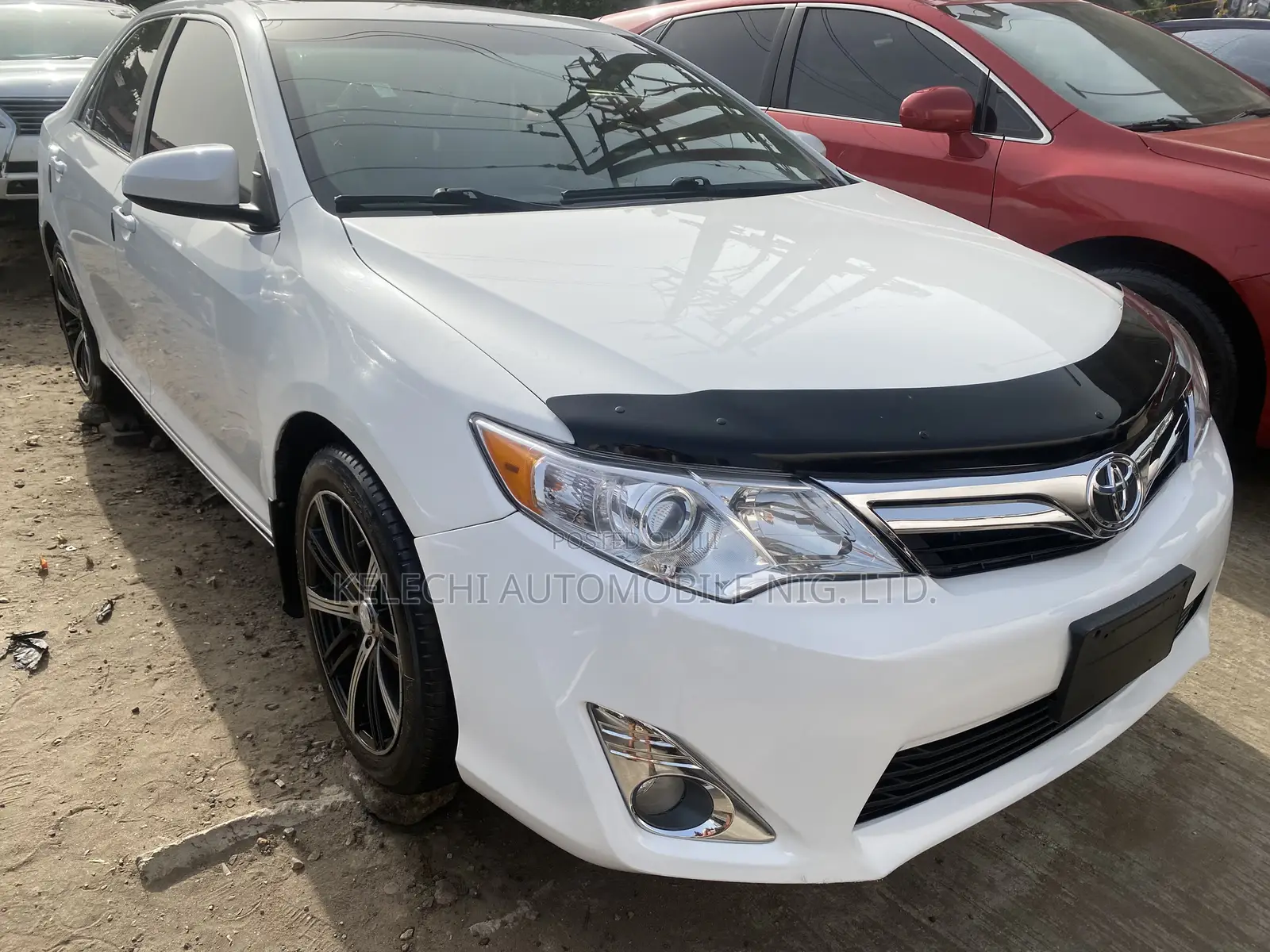 Toyota Camry XLE V6 4dr Sedan (3.5L 6cyl 6A) 2012 White