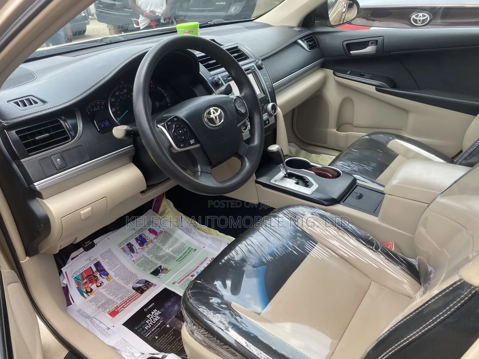 Toyota Camry LE 4dr Sedan (2.5L 4cyl 6A) 2012 Gold