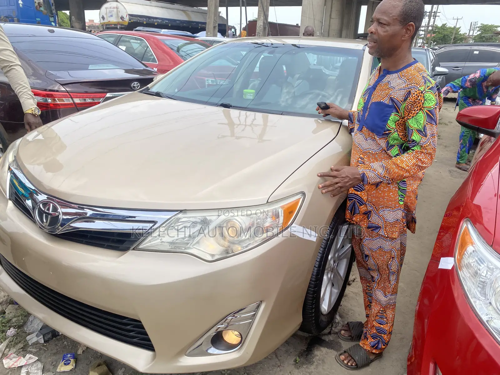 Toyota Camry 2012 Gold