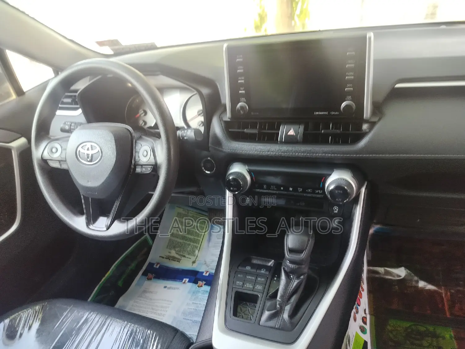 Toyota RAV4 Limited 2021 Blue