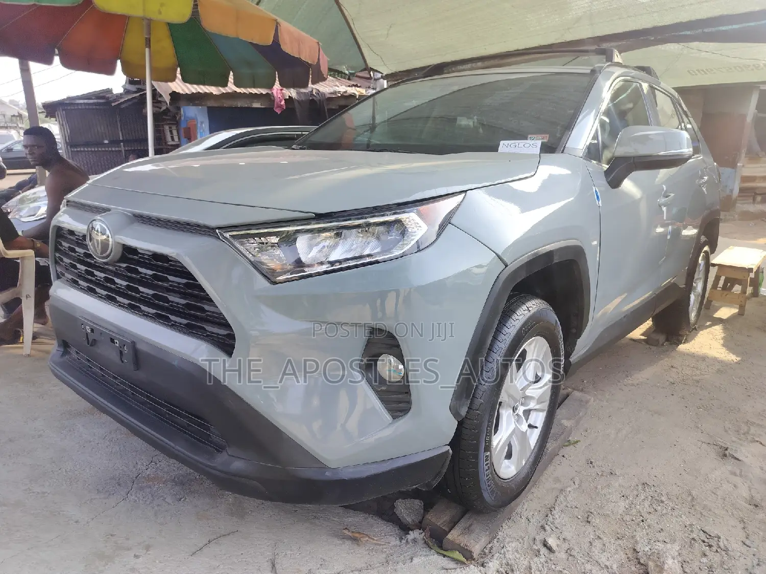 Toyota RAV4 Limited 2021 Blue