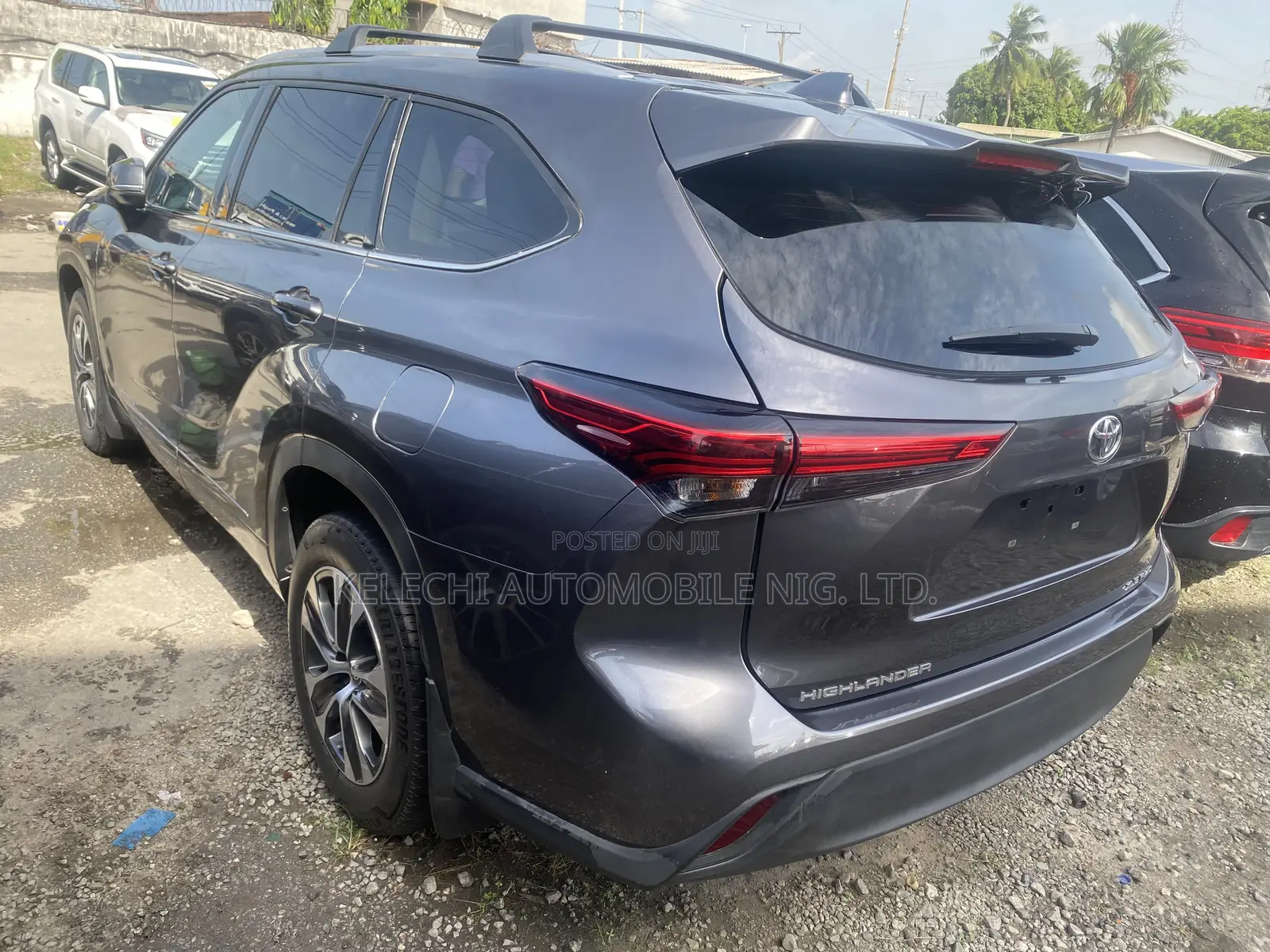 Toyota Highlander XLE 2022 Gray