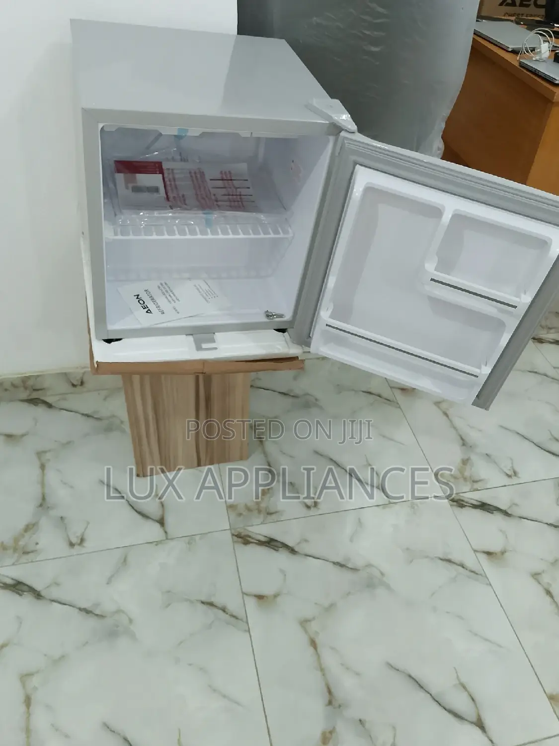 Fast Chilling and Low Noise Operation Aeon Refrigerator