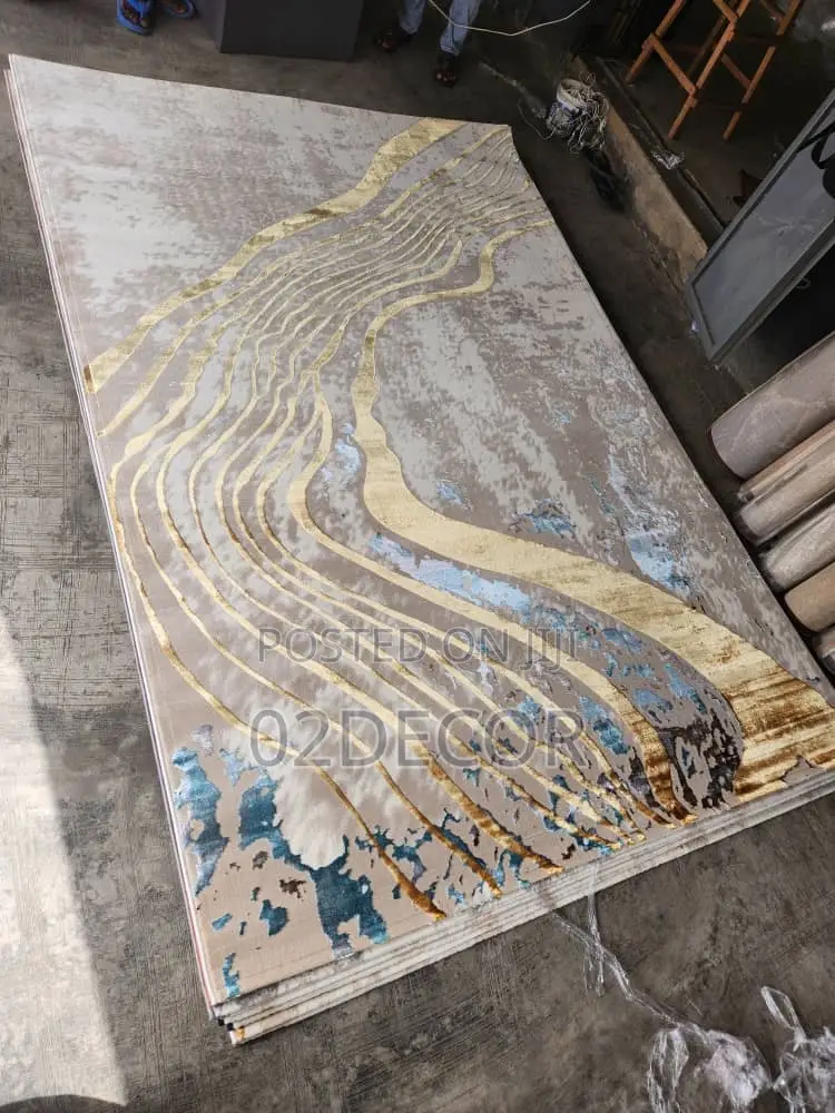 Antique Style Design Center Rugs (All Sizes Available )