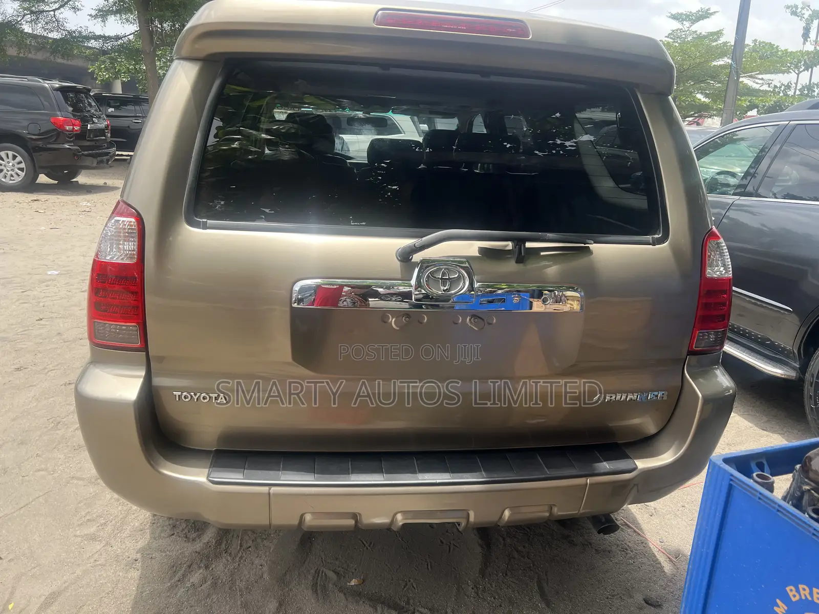 Toyota 4-Runner Limited 4x4 V6 2006 Gold
