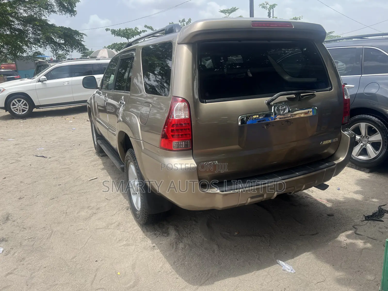 Toyota 4-Runner Limited 4x4 V6 2006 Gold