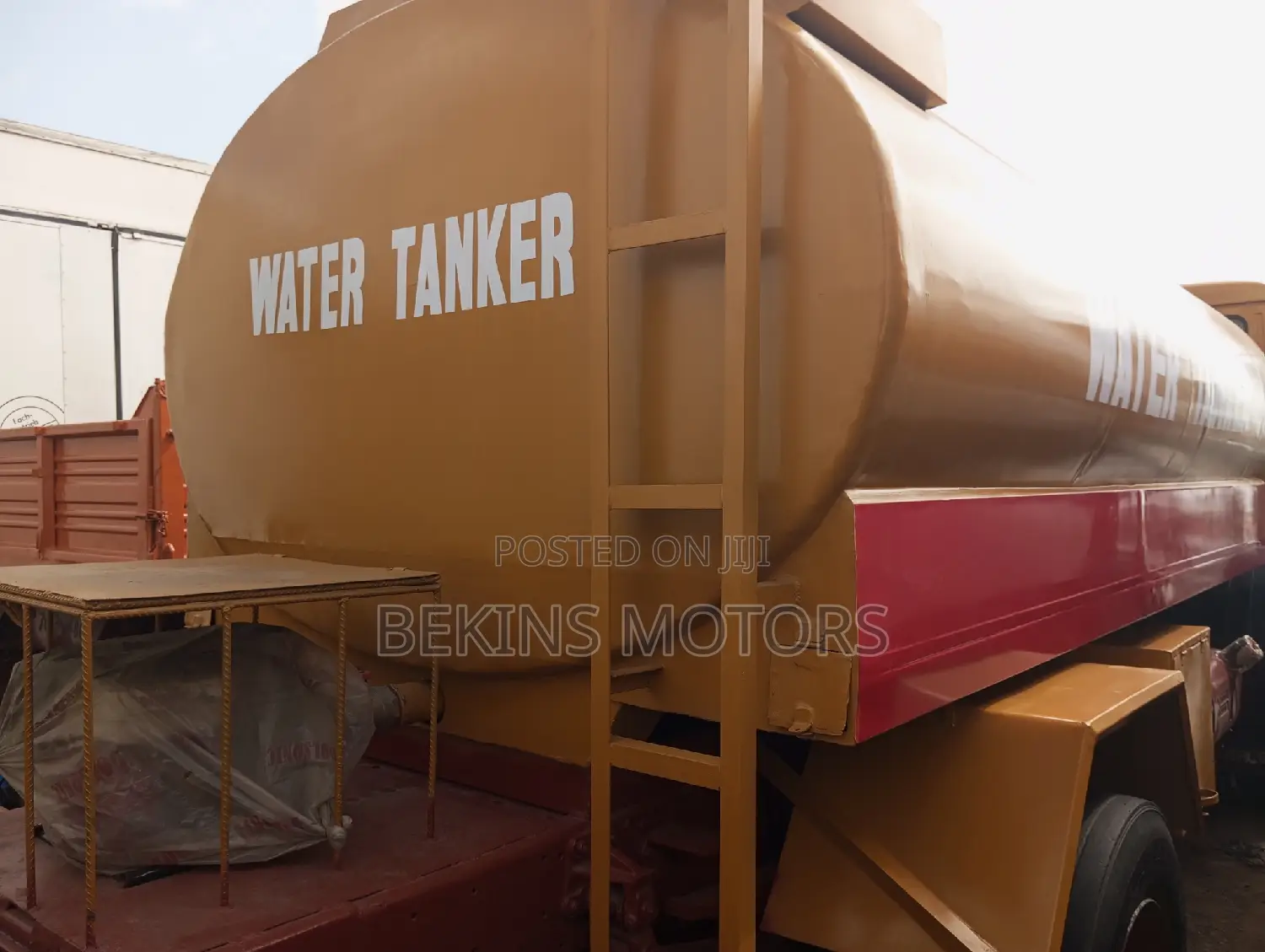 Foreign Used Mercedes-Benz Water Tanker