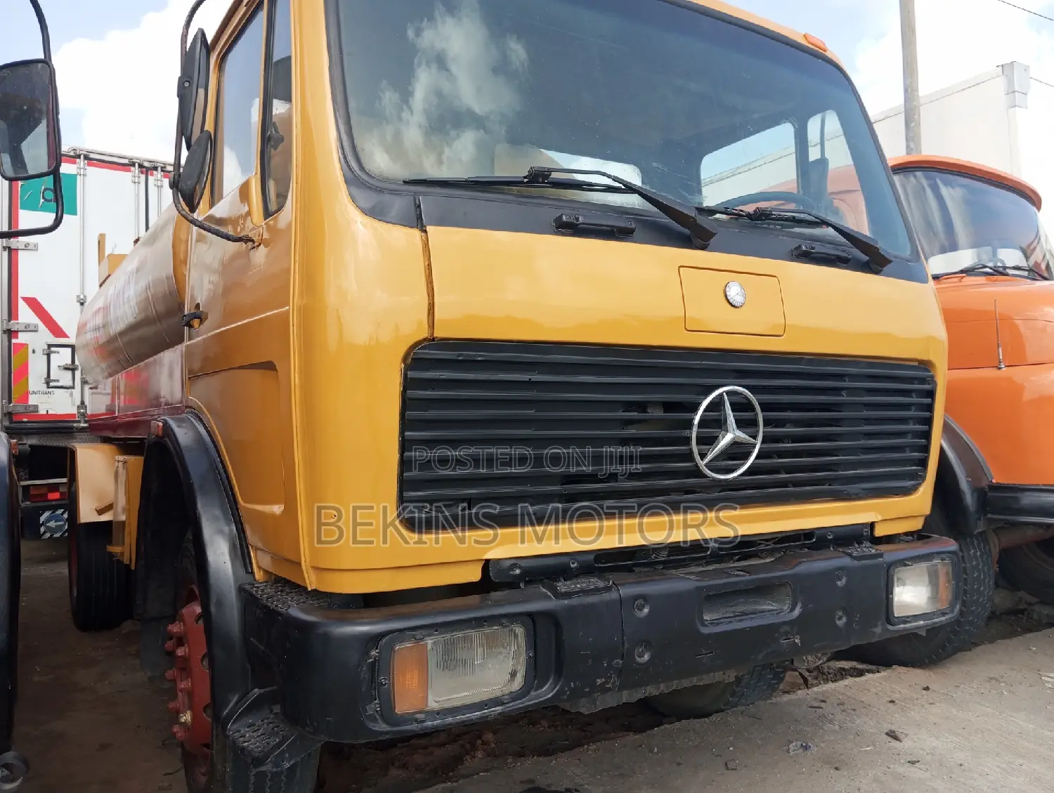 Foreign Used Mercedes-Benz Water Tanker