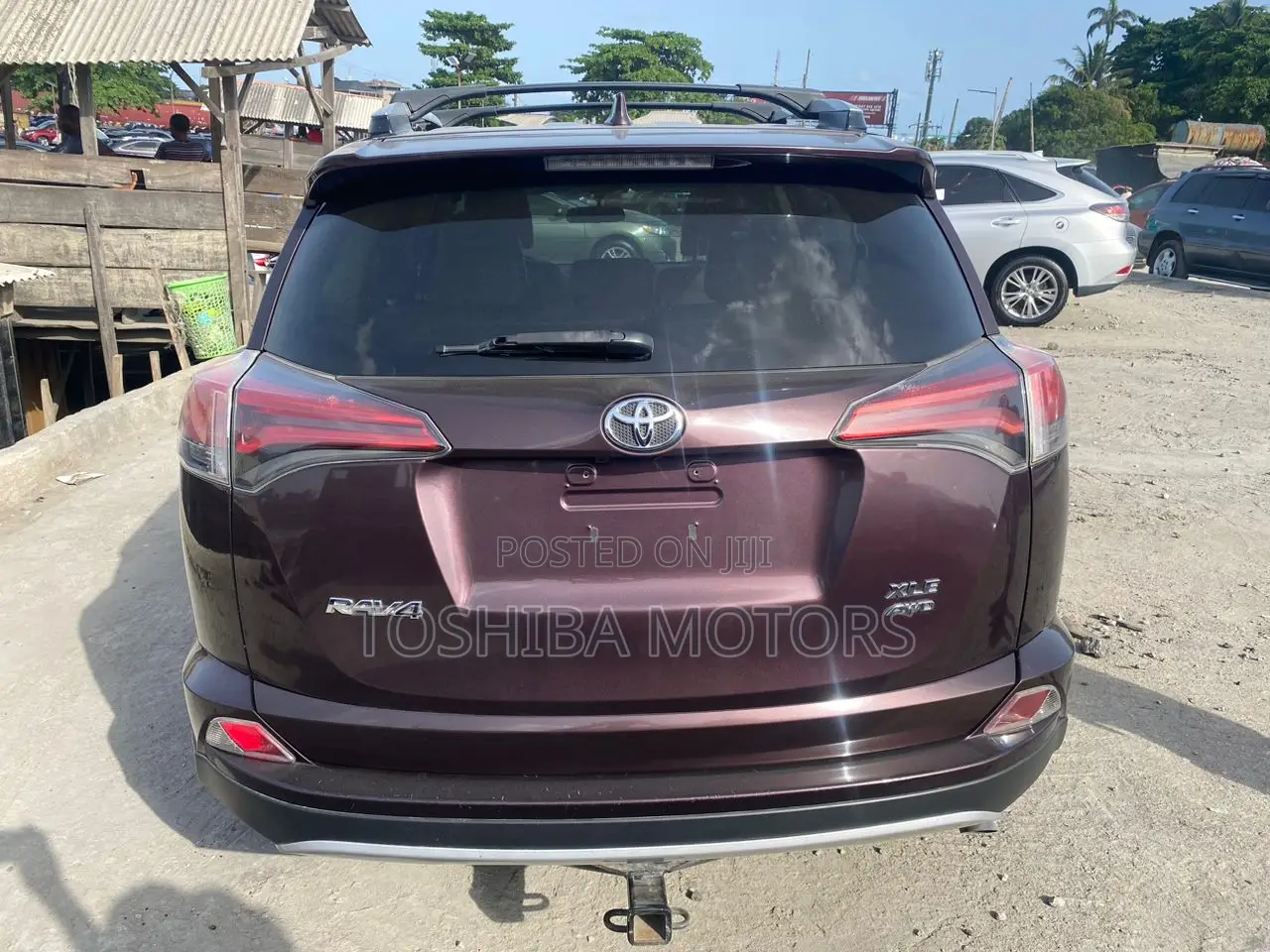 Toyota RAV4 XLE AWD (2.5L 4cyl 6A) 2017 Purple