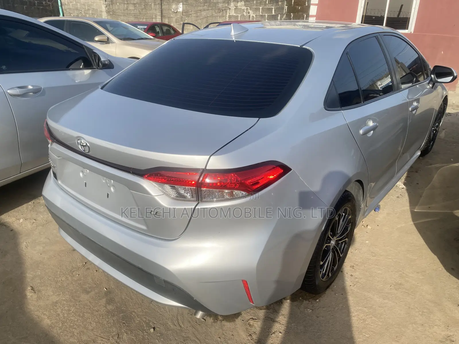 Toyota Corolla LE 2021 Silver