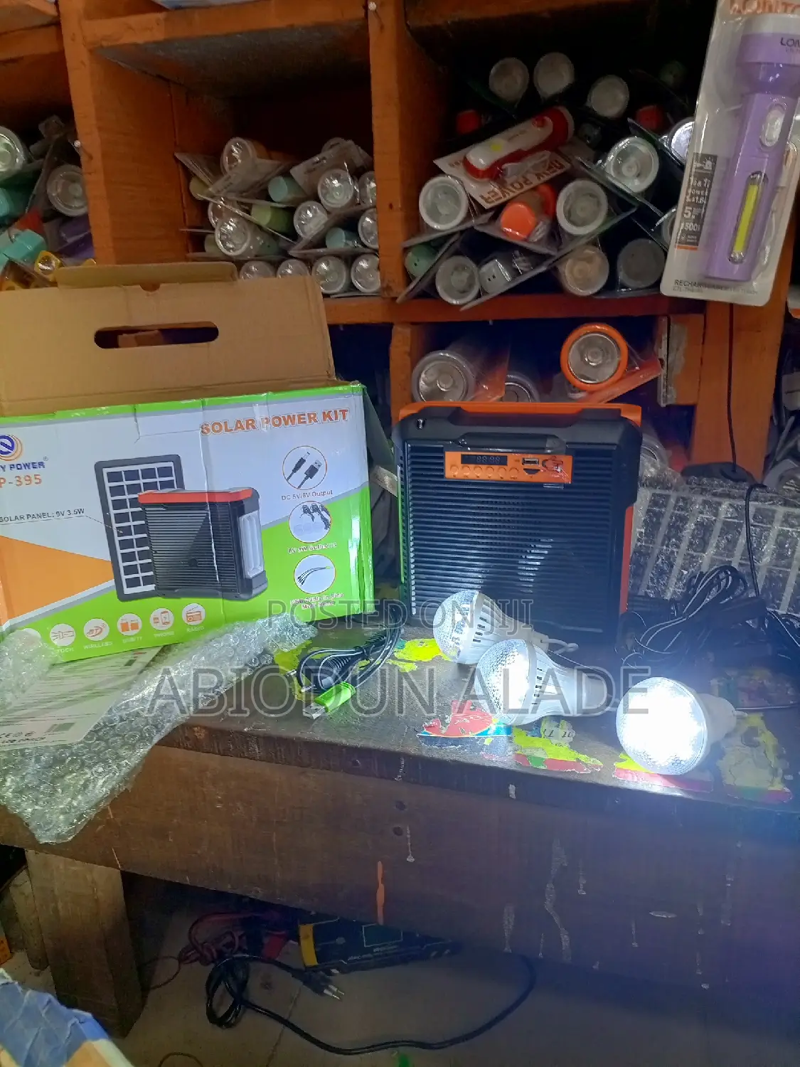 Rechargeable Solar Power Station With Bulbs and Radio