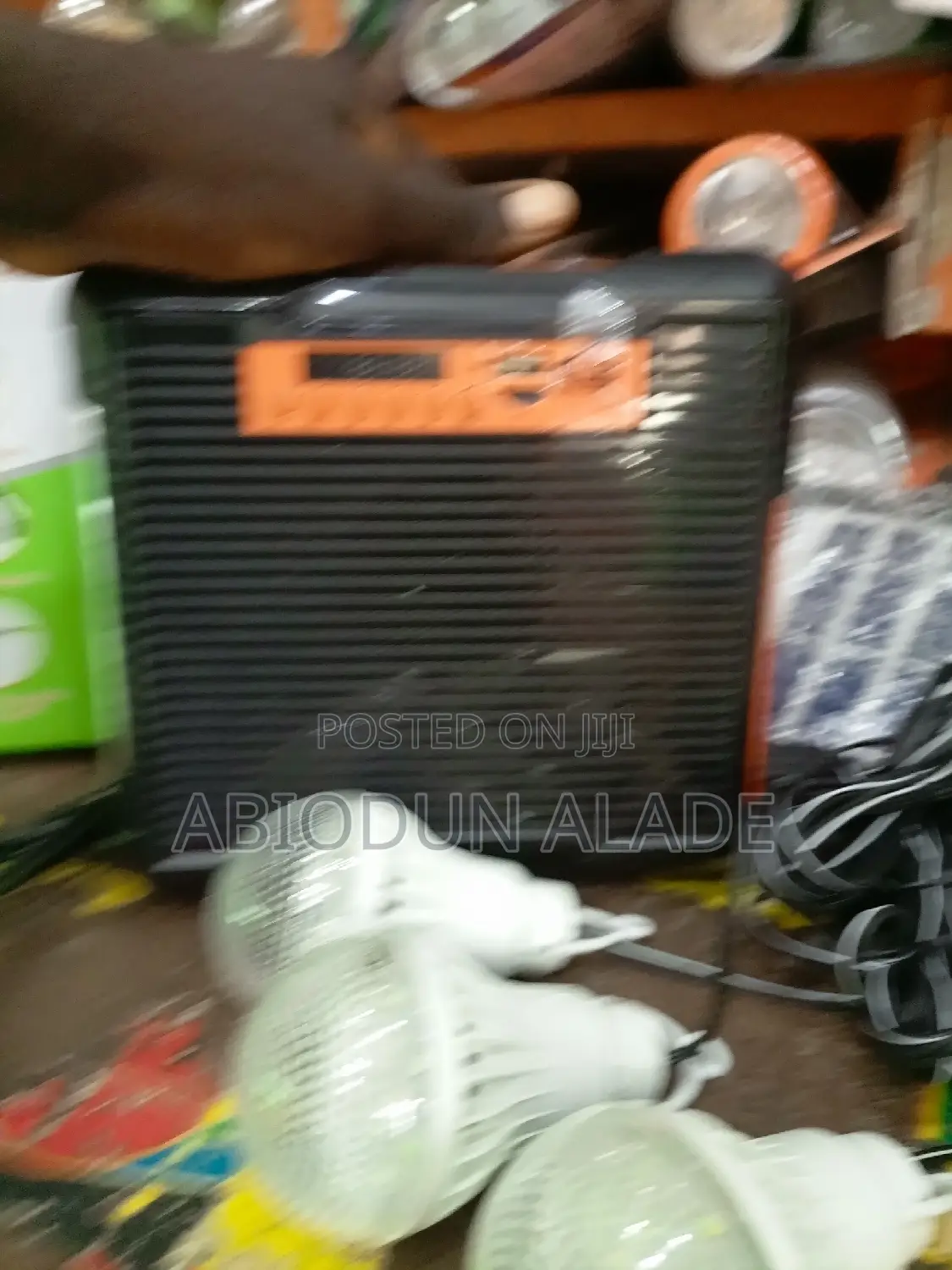 Rechargeable Solar Power Station With Bulbs and Radio