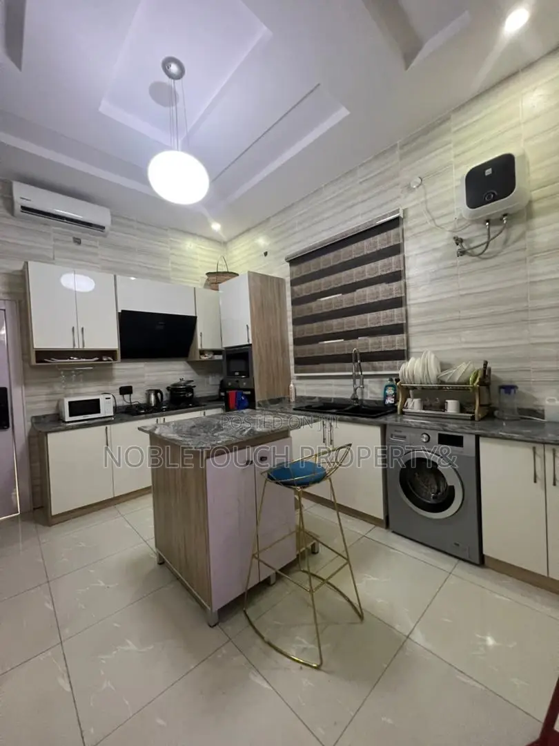 4bdrm Duplex in Lekki Lagos for sale