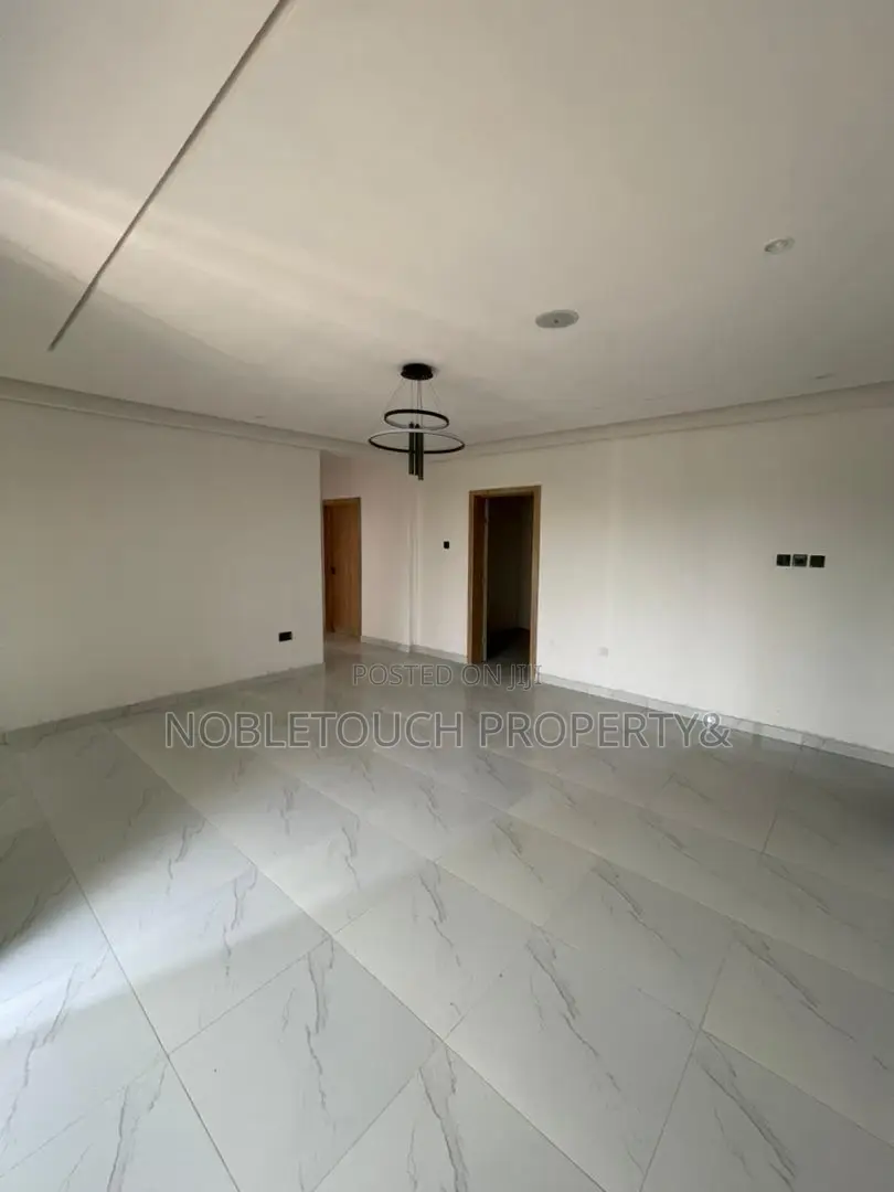 2bdrm Apartment in Lekki Lagos, Ologolo for sale